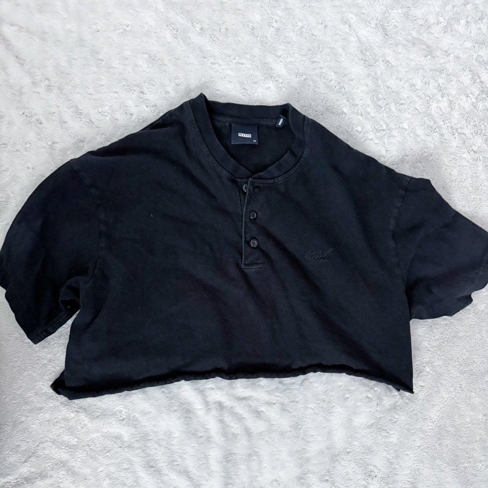 KITH Baby Script Henley Tee Cropped Rae Hem